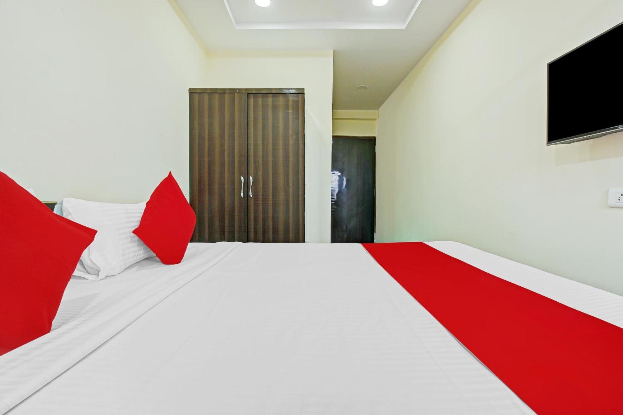 Hotel O Adhin Residency Hyderabad Exteriör bild