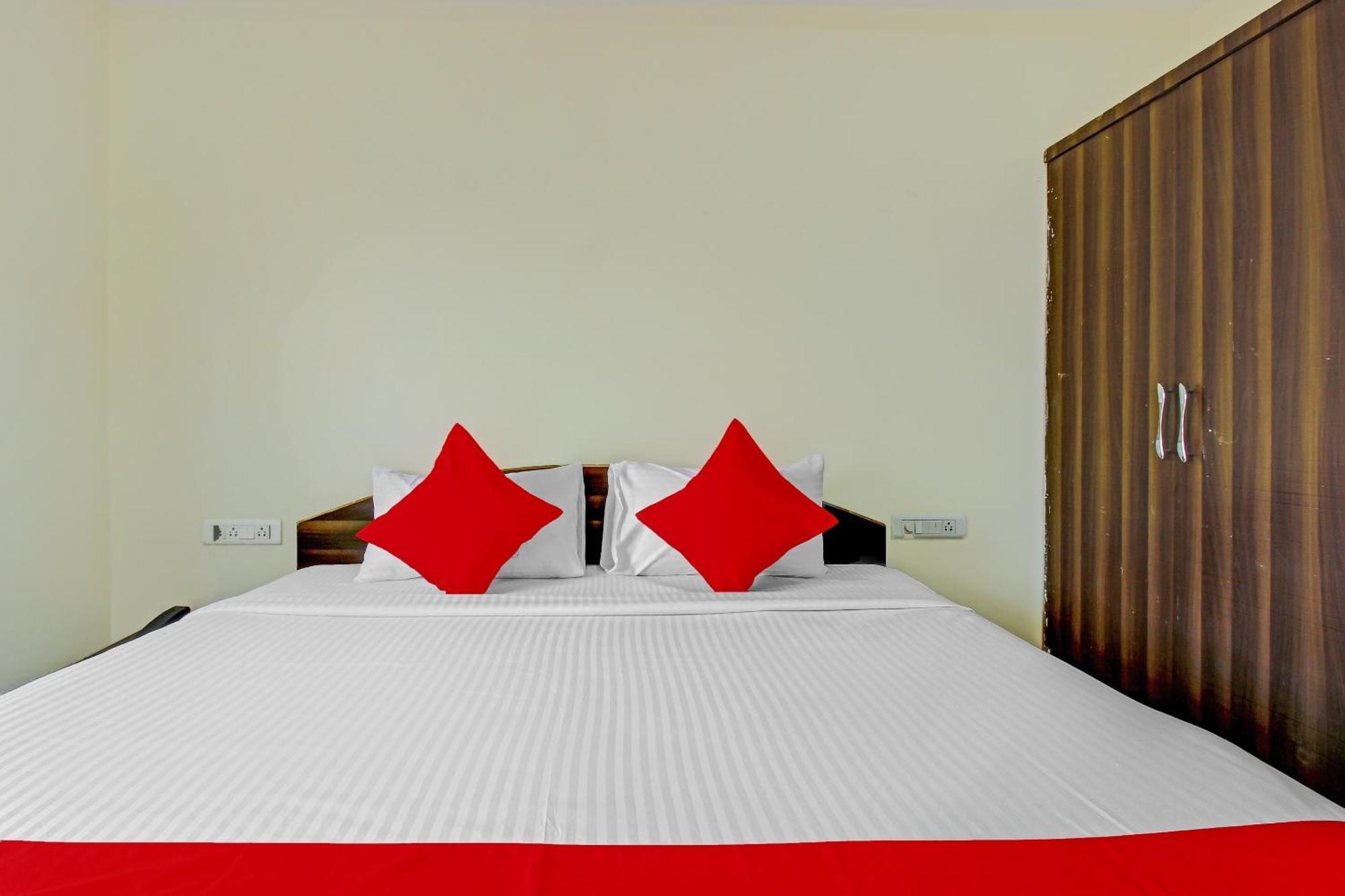 Hotel O Adhin Residency Hyderabad Exteriör bild