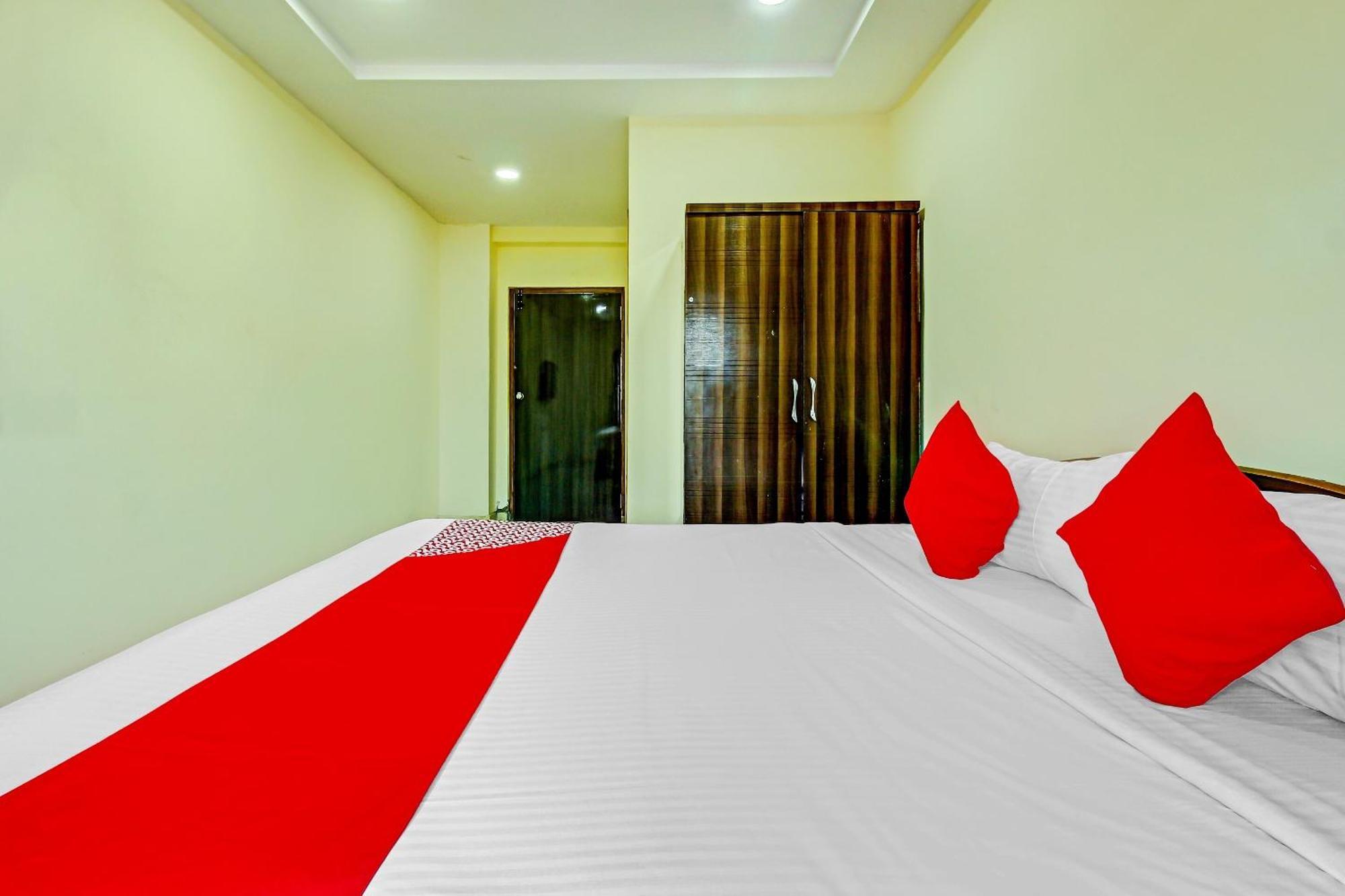 Hotel O Adhin Residency Hyderabad Exteriör bild